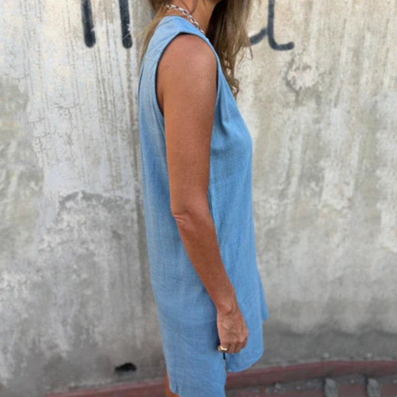 Women's sleeveless button-front V-neck dress