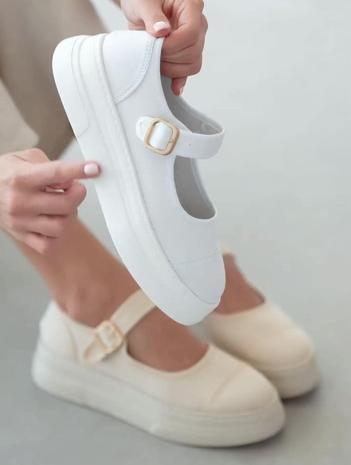 Thick-soled slip-on casual shoes