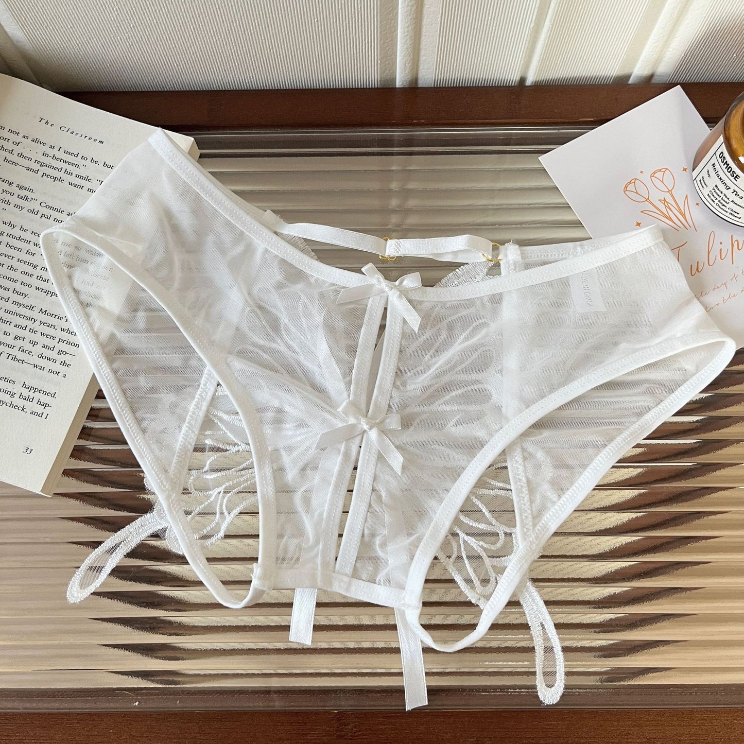 Sexy Butterfly Lace-up Low-Rise Briefs