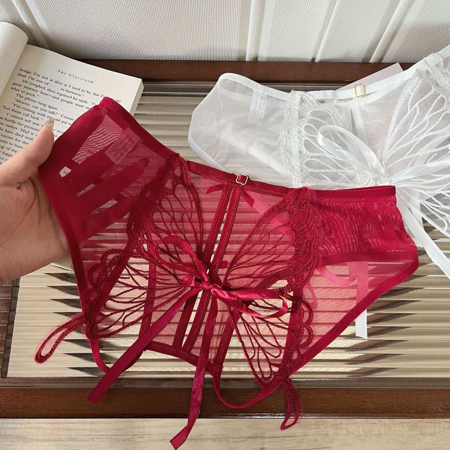 Sexy Butterfly Lace-up Low-Rise Briefs