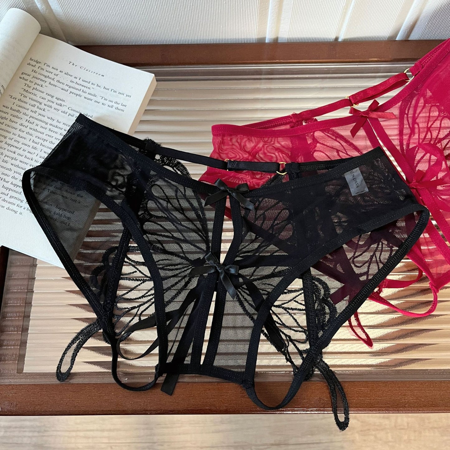 Sexy Butterfly Lace-up Low-Rise Briefs