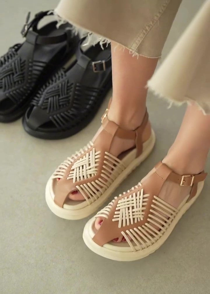 Comfortable Cross-strap Flat Beach Sandals