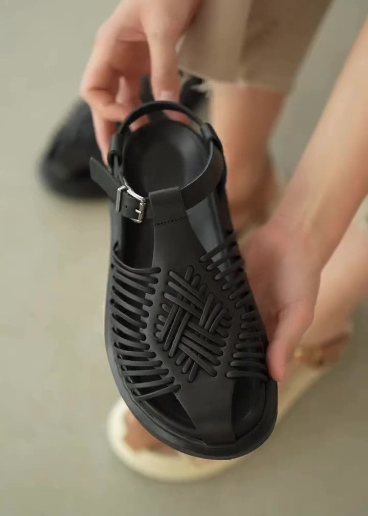 Comfortable Cross-strap Flat Beach Sandals