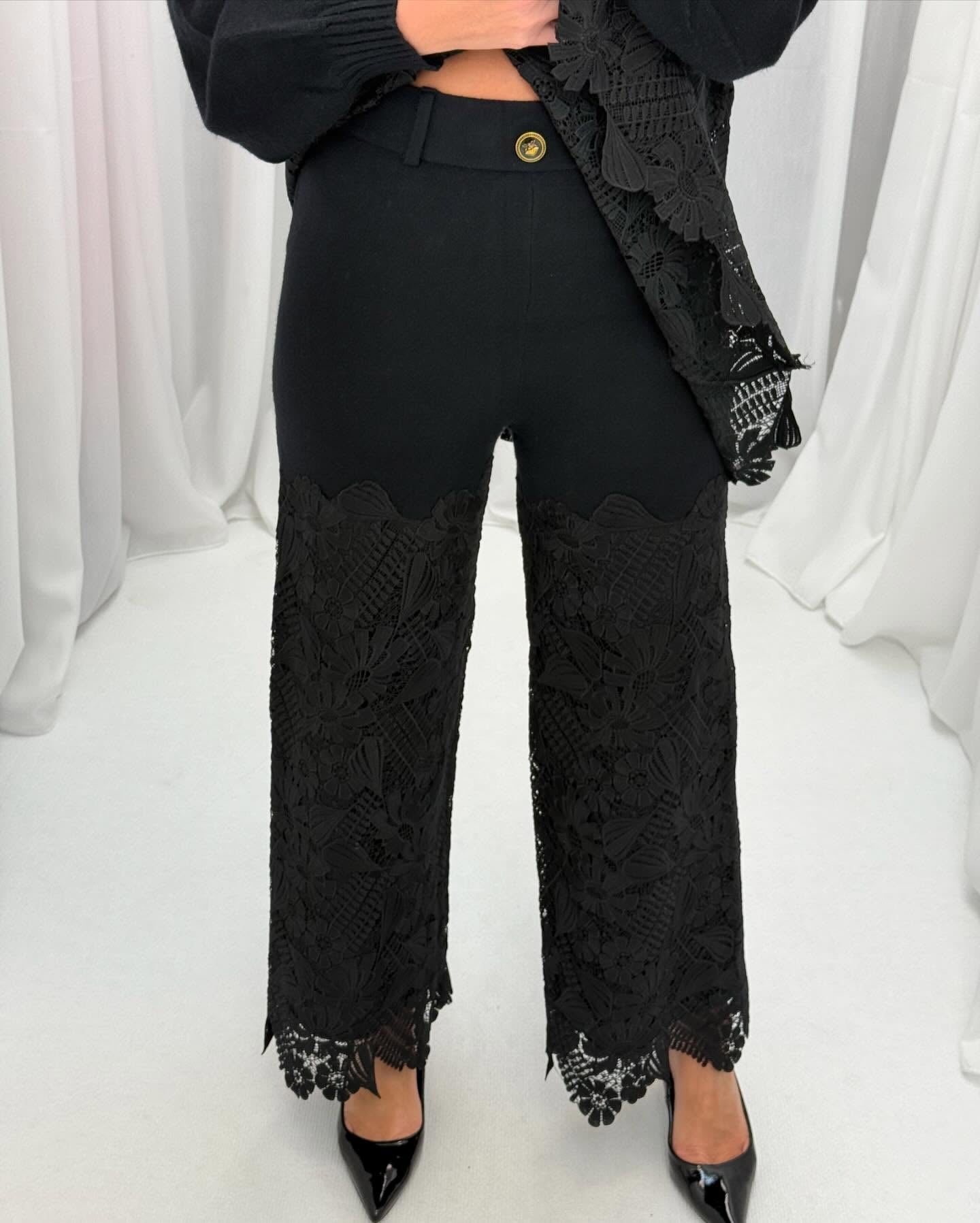 Elegant Lace Knitted Two-piece Suit