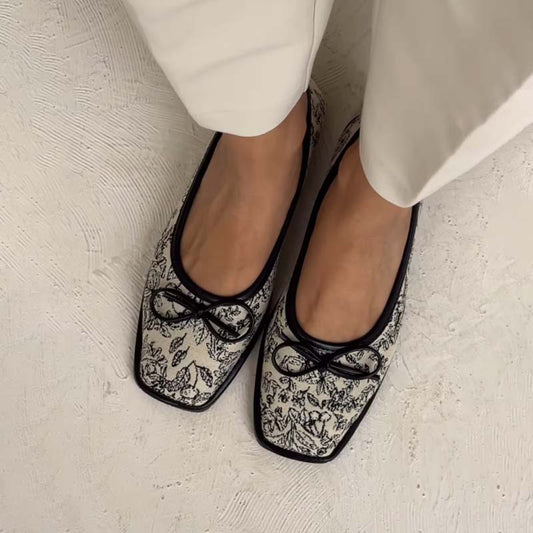 Square-toe Bow Flat Pumps