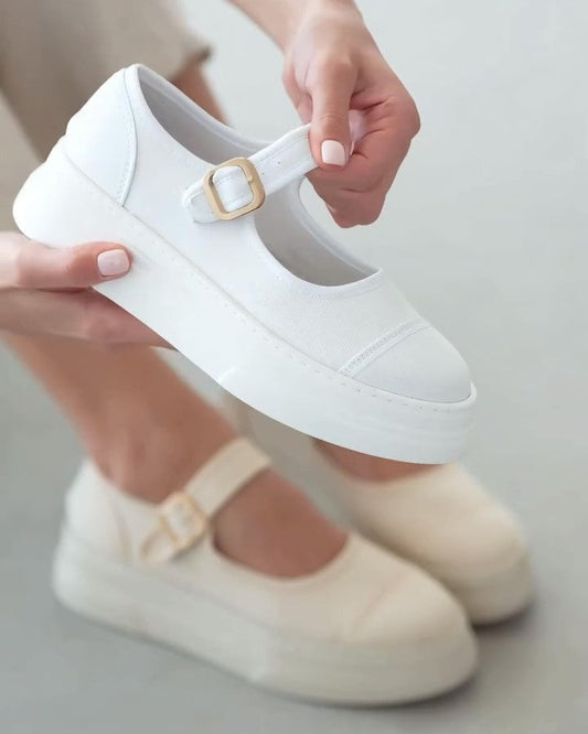 Thick-soled slip-on casual shoes